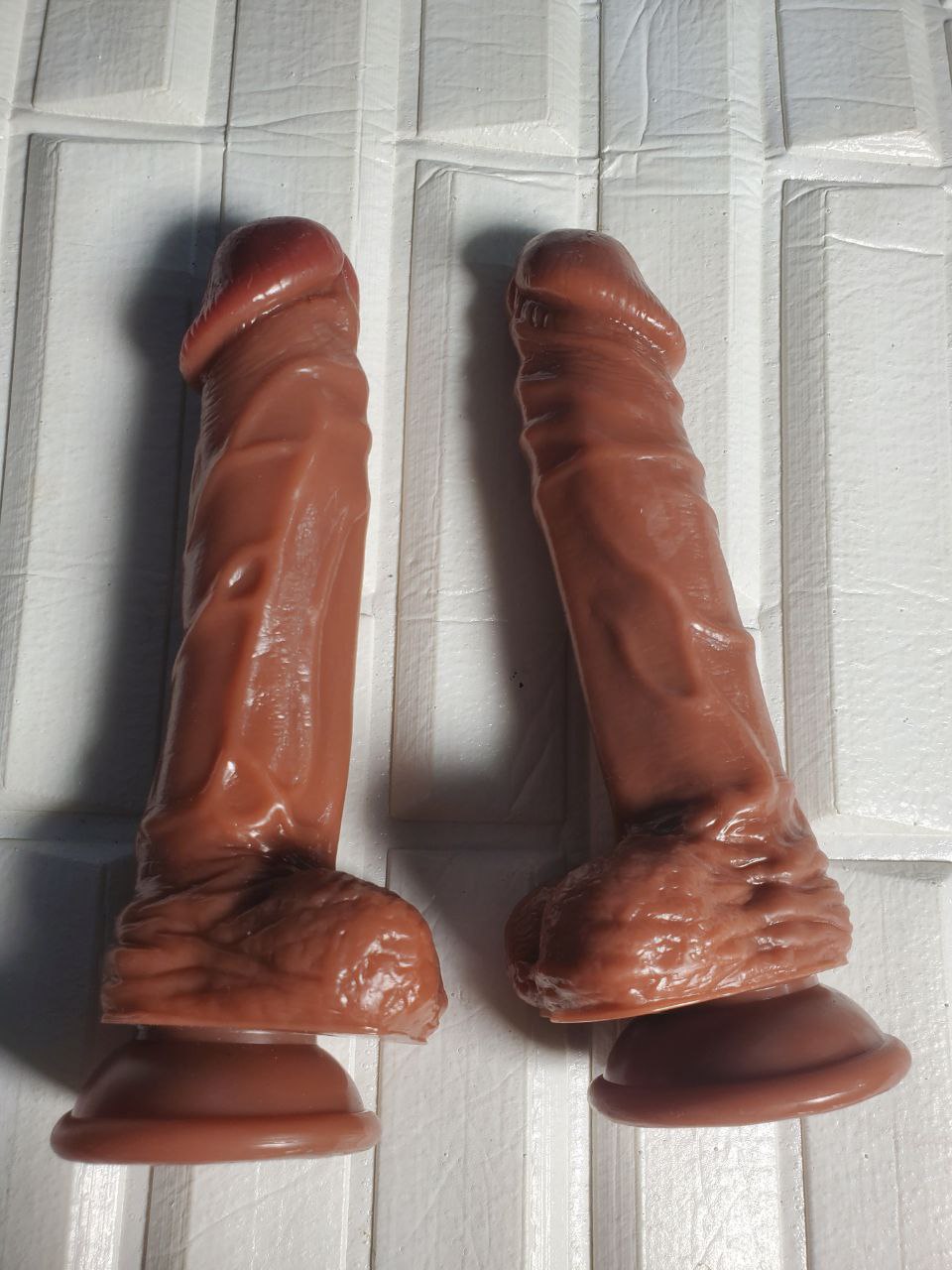 Manual suction dildo