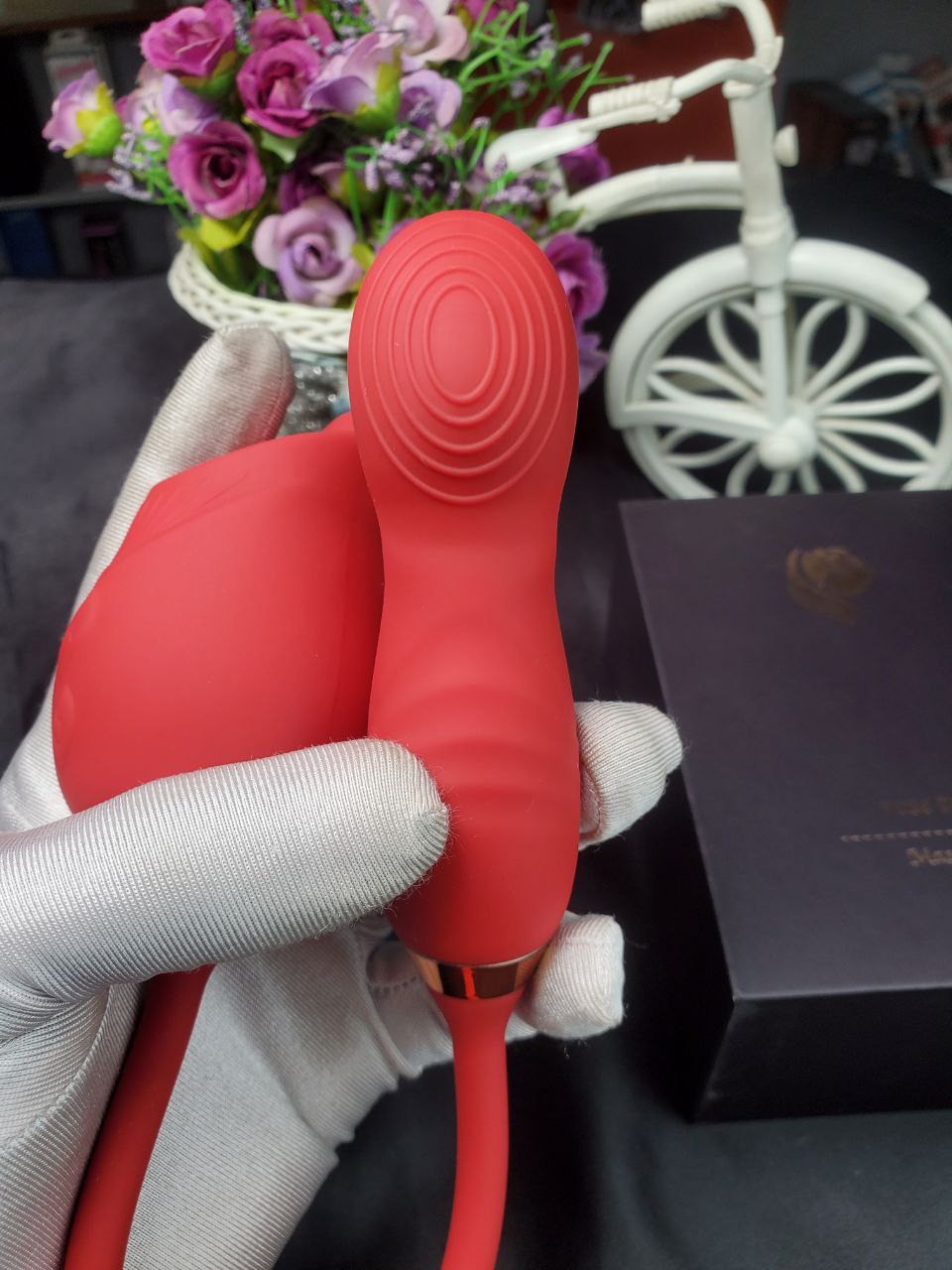 Finger licking rose vibrator