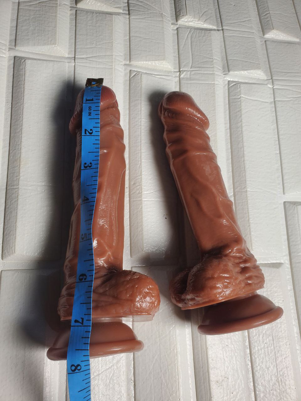 Manual suction dildo